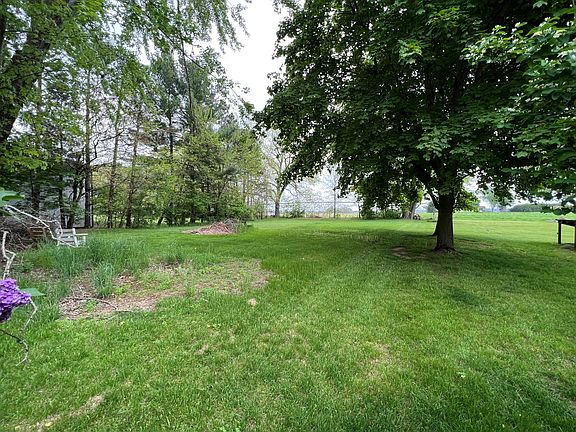 4th image of 64383 Youngs Prairie Rd