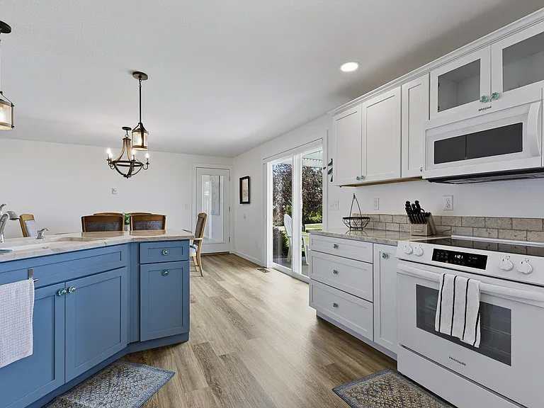 15185 Yotie Ct — Photo 9