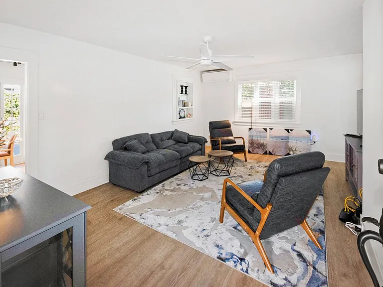 935 Olive Ave — Photo 13