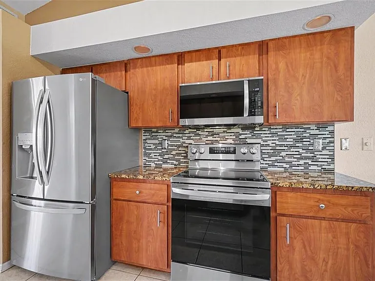 369 Salvador Dr — Photo 15