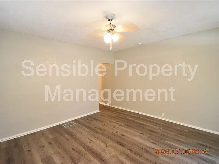 1908 E 15th Ave #A — Photo 10