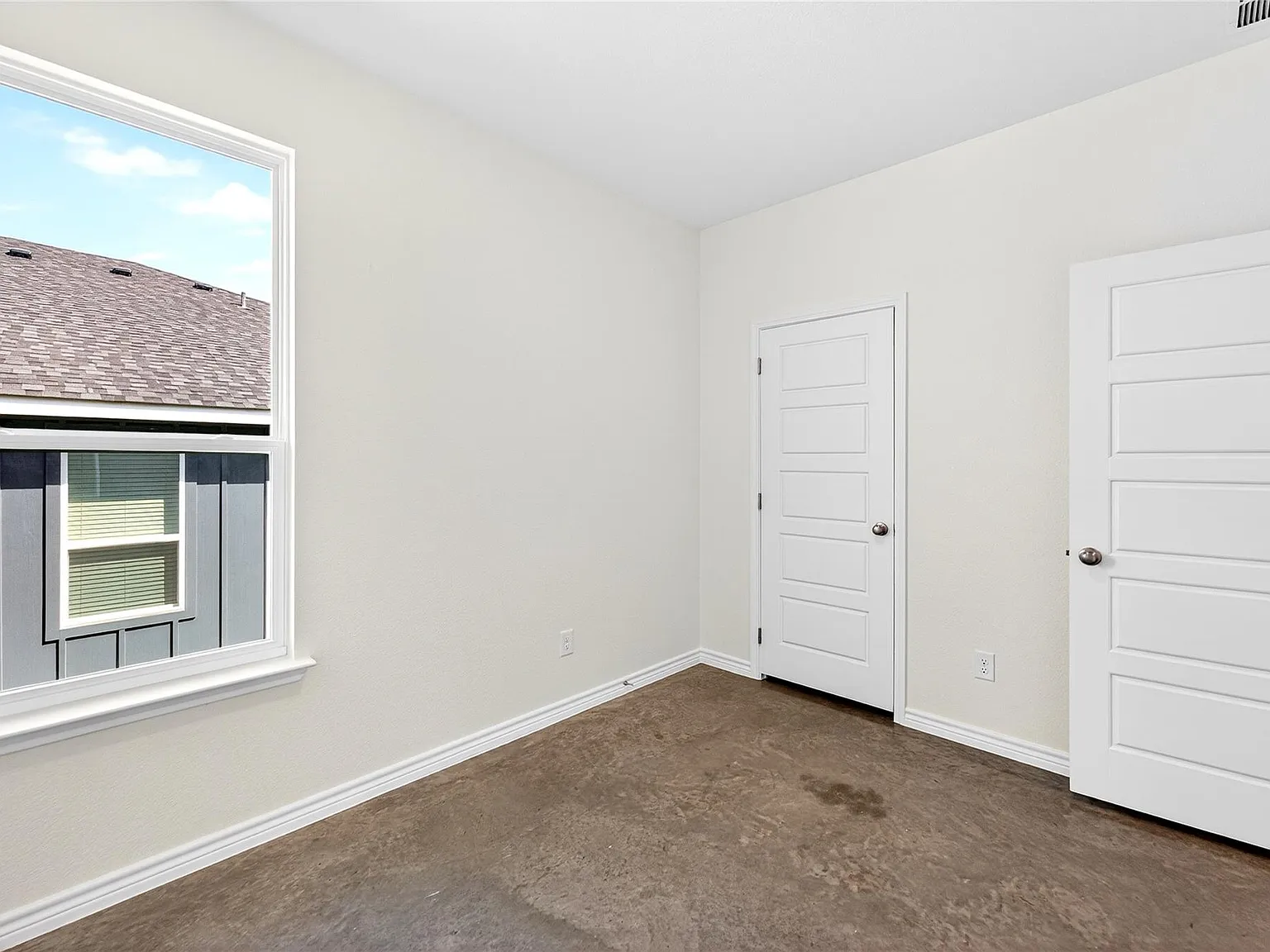 3 bed, 2.0 bath, 1175 sqft, $1,400 — Photo 4