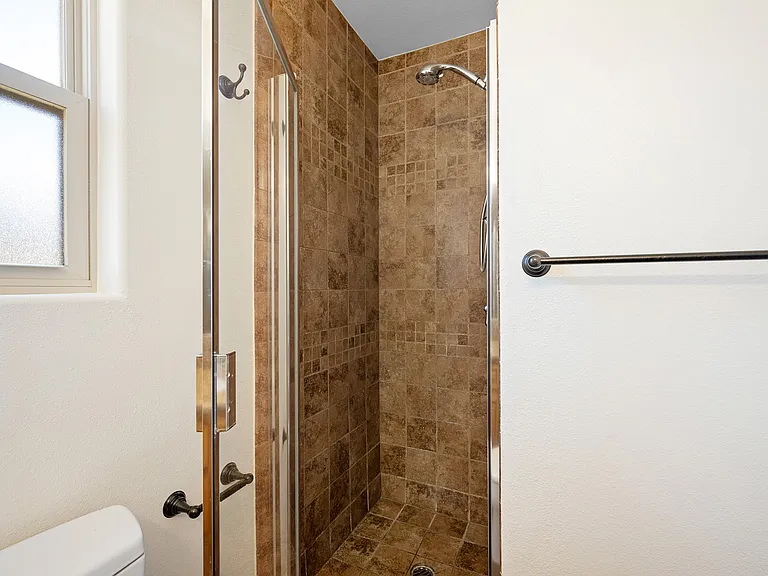 345 W Loraine St #3 — Photo 29