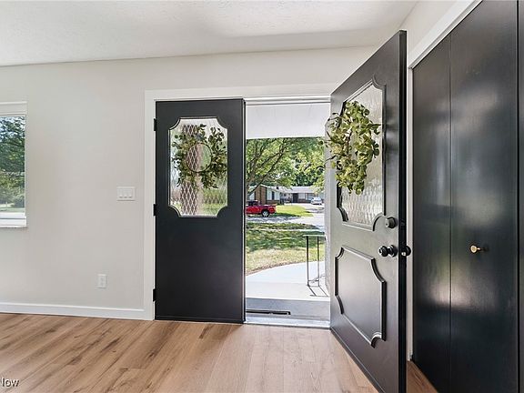 4th image of 13764 Indian Creek Dr