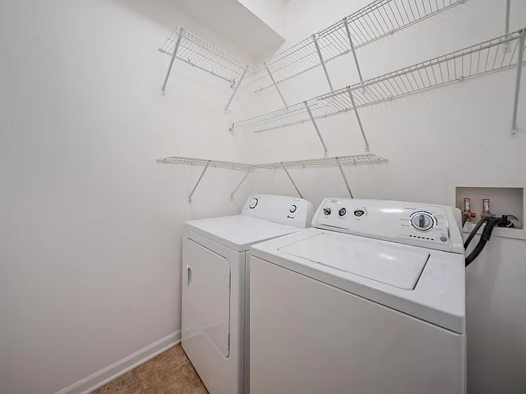 953 E Summerfield Glen Cir — Photo 15