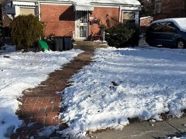 5616 Emerson St, Hyattsville, MD 20781