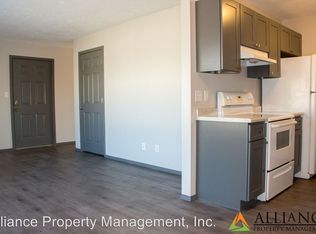 913 Bluemont Ave APT 06, Manhattan, KS 66502