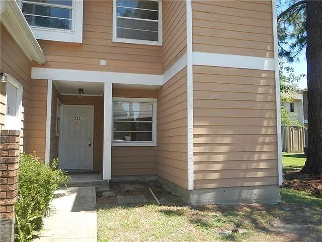 2425 Oxford Pl