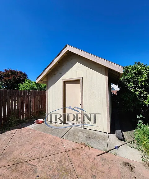 1105 Johnathan Dr — Photo 21