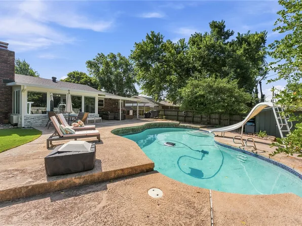 2304 Christine St, Springdale, AR 72762
