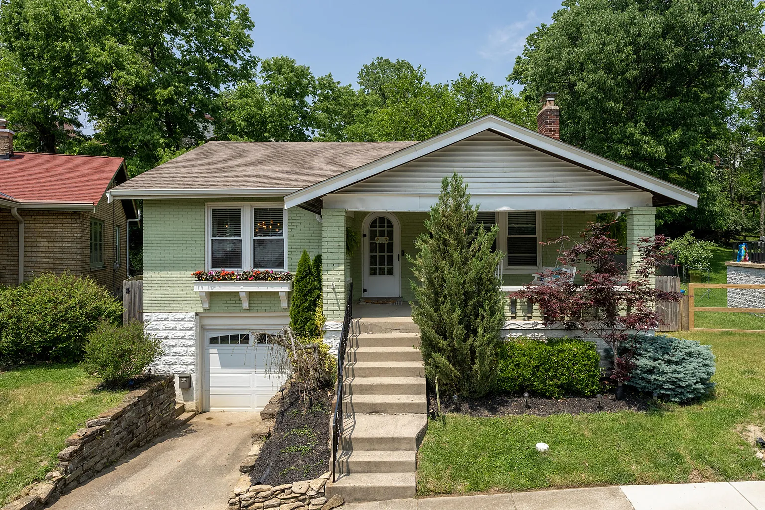 95 Strathmore Ave photo 1
