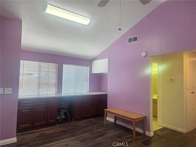 517 N Rural Dr — Photo 8