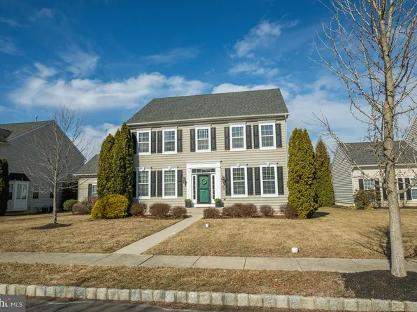 302 Cochrane Rd, Perkasie, PA 18944