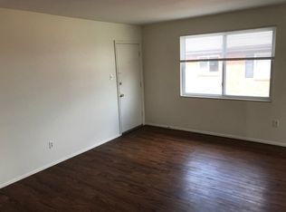 6712 Highland House Ct APT C, Saint Louis, MO 63123