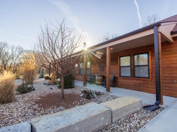 25733 Dempsey Rd, Mc Louth, KS 66054