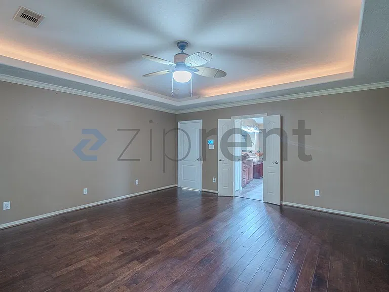 14911 Oxford Way — Photo 23