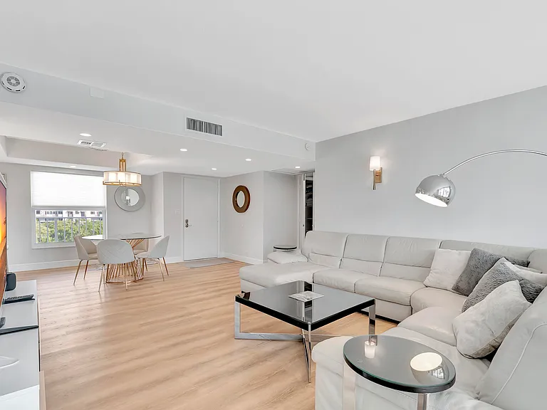 1 Harbourside Dr #4502 — Photo 18