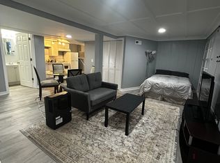 1216 Hillcrest Ave APT 2, Kalamazoo, MI 49008