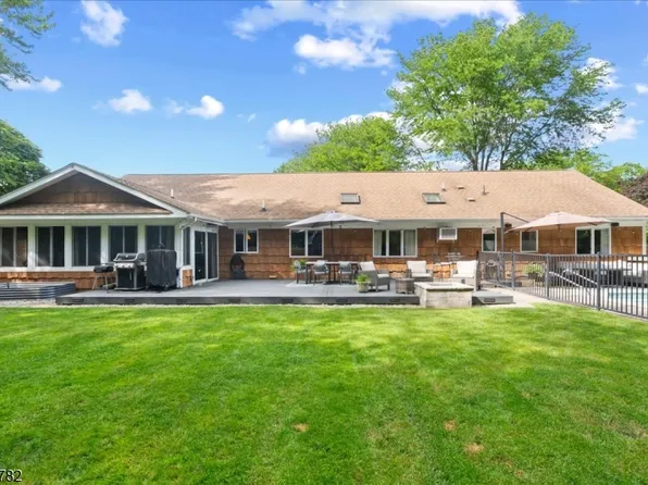 21 Carteret St, West Milford Twp., NJ 07480
