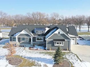 6681 56th Avenue Pl, Columbus, NE 68601