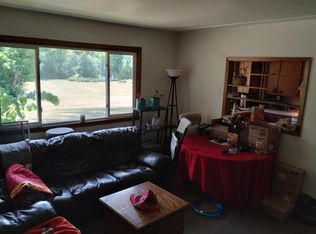 320 4th St SE #5, Braham, MN 55006