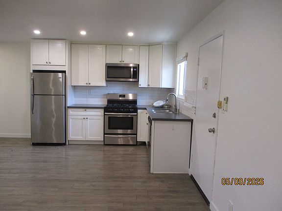 4th image of 631 E Elk Ave APT 12