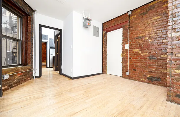 Rented by PocketBroker Inc | media 20