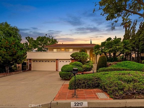 3rd image of 2217 Serrano Pl