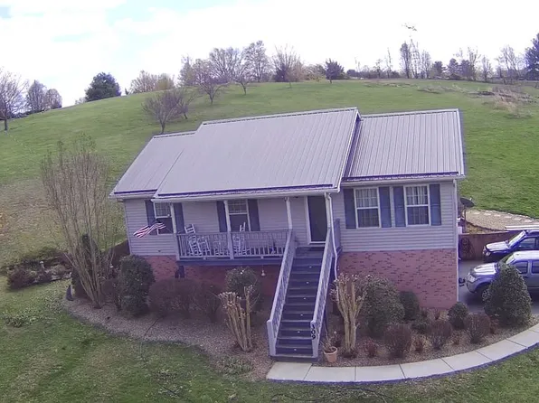 309 Maple Ridge Dr, Jonesborough, TN 37659