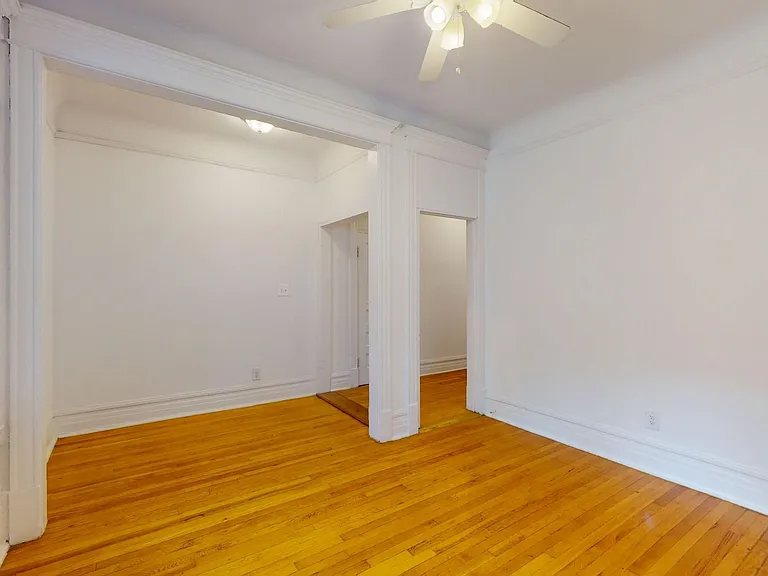 5401-5403 S. Woodlawn Avenue — Photo 15