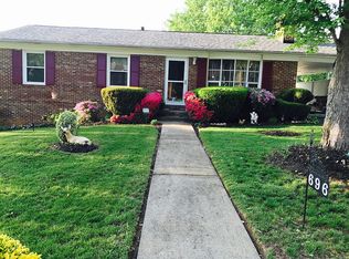 696 Alextine Dr, Staunton, VA 24401