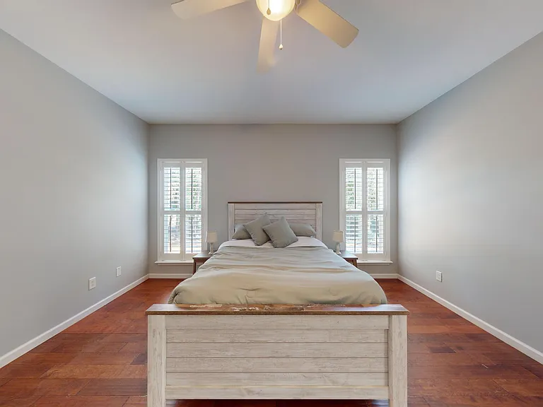 385 Central Dr — Photo 24