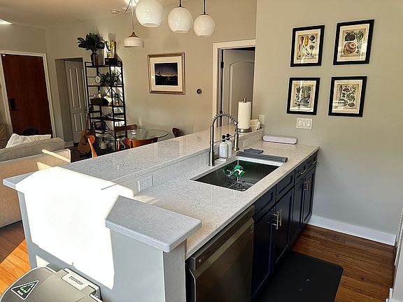 3rd image of 3408 W Parker Ave #2
