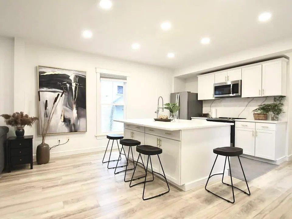 11 Noble St #1