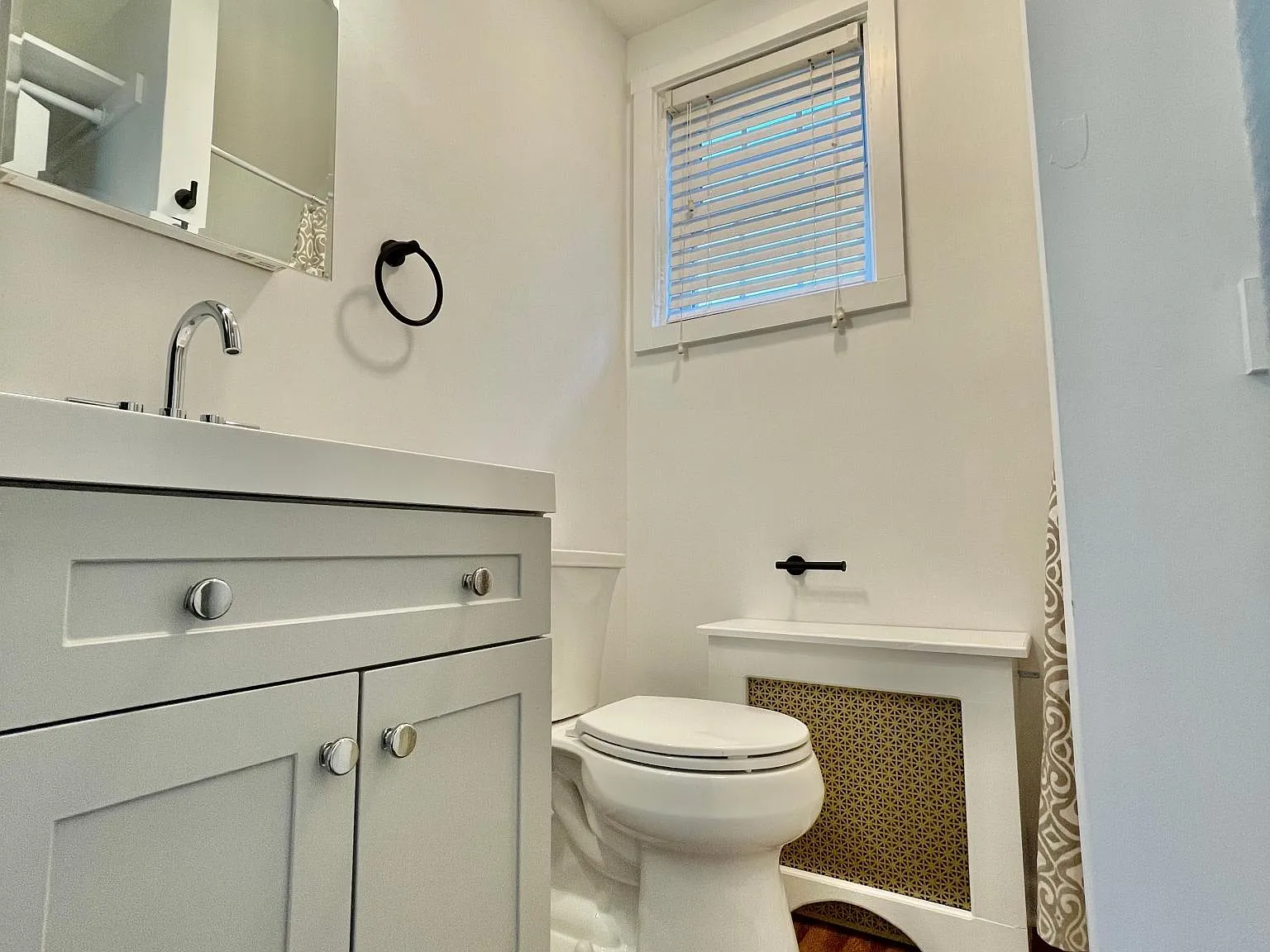 Studio, 10 sqft, $1,300 — Photo 4