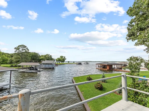1 Circle Beach Ln, Trinidad, TX 75163