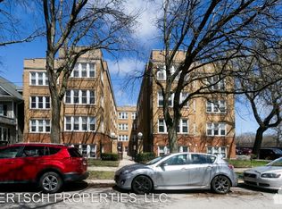 1418 W Hutchinson St APT 3S, Chicago, IL 60613