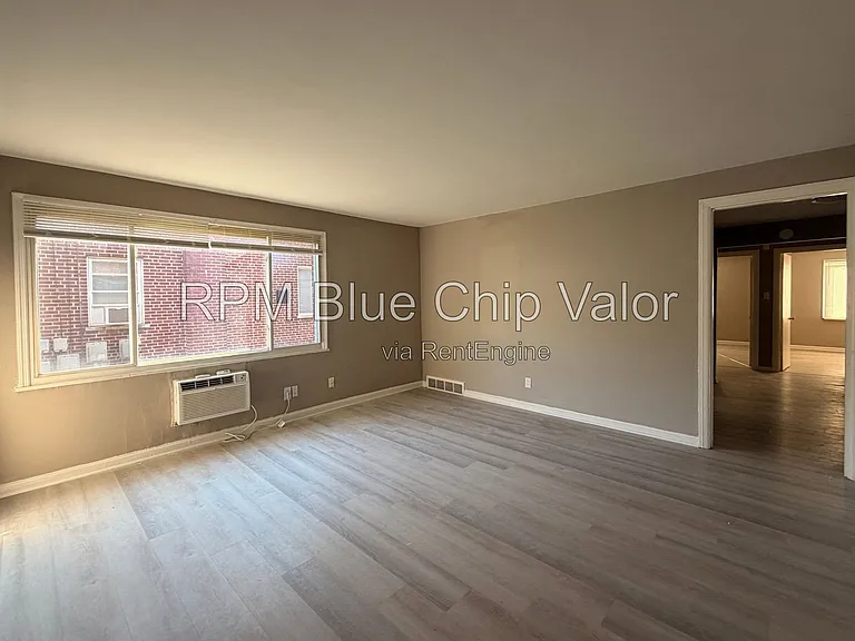9481 Reading Rd #5 — Photo 3