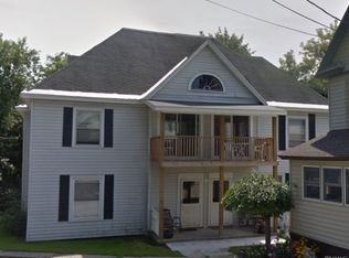 12 Genesee Pl, Auburn, NY 13021