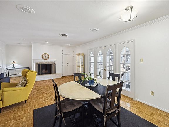5th image of 2600 Bellefontaine St APT C22