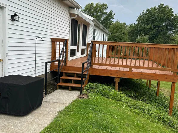 1824 Ripley Dr, Erie, PA 16510