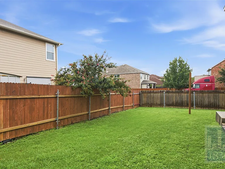 9000 Norwich Castle Dr — Photo 27