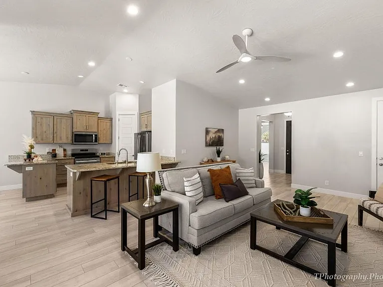 202 W White Pearl Dr — Photo 5