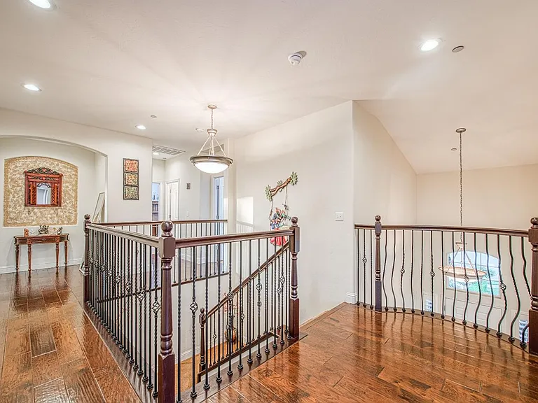 10509 N Sierra Vista Ave — Photo 33