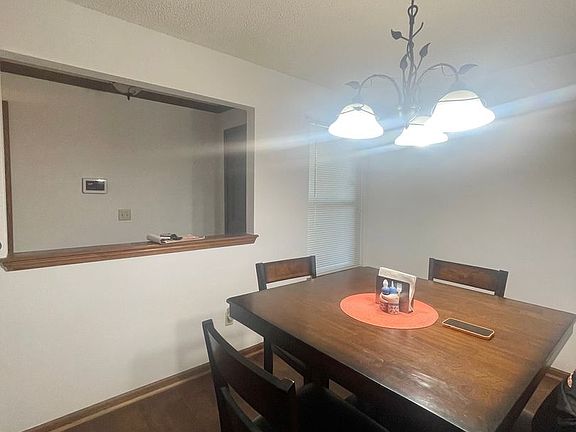 3rd image of 944 Misty Mountain Dr W