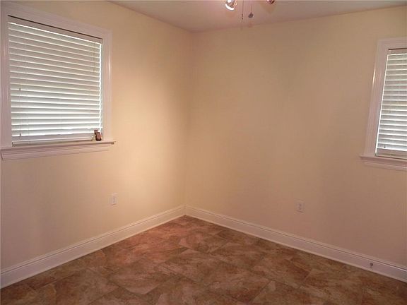 2nd image of 353 Cumberland Dr