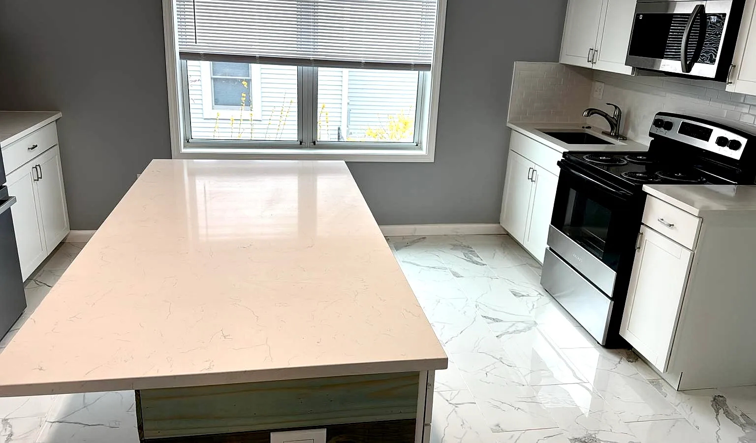 1 bed, 800 sqft, $1,125 — Photo 2