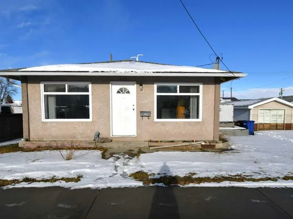 135 S 21st St, Fort Macleod, AB T0L 0Z0