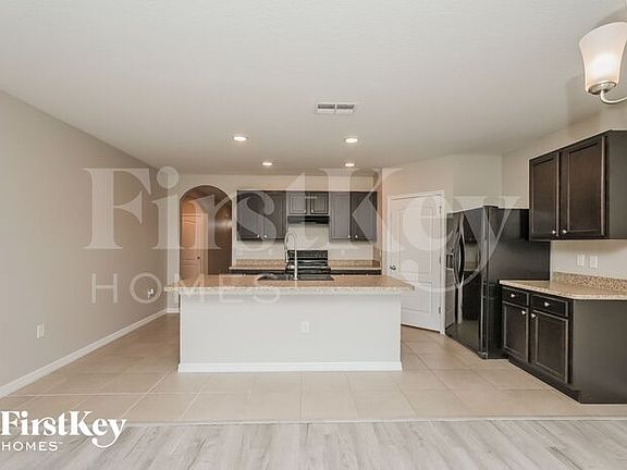 4th image of 1800 Jackson Oaks Dr