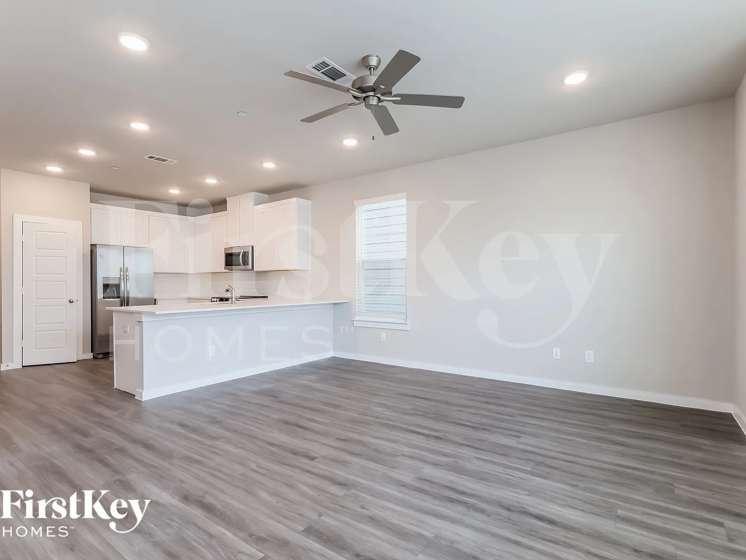 4 bed, 4.0 bath, 2013 sqft, $2,470 — Photo 4